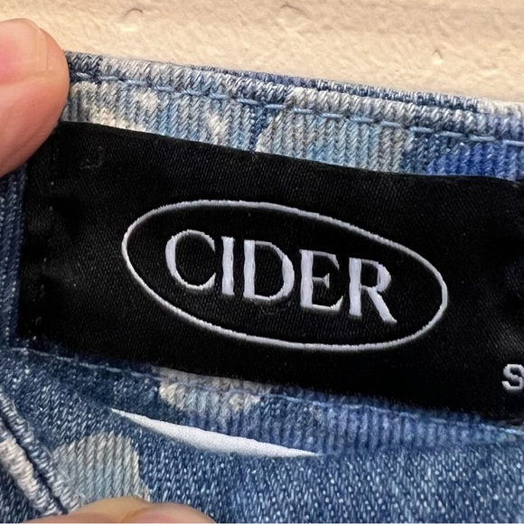 Denim Flower Mini-Skirt - Picture 3 of 5